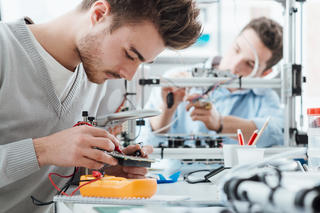Matching You with the Right Engineering Foundation Degree in the UK